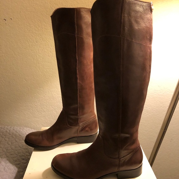 Ivanna trump’s boots or you are if you chose beautiful but not my color hmmm - Picture 6 of 15